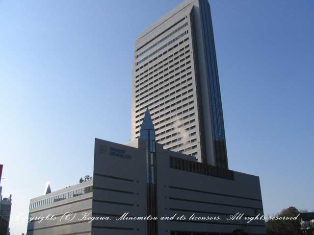 新神戸駅前。新神戸オリエンタルホテル